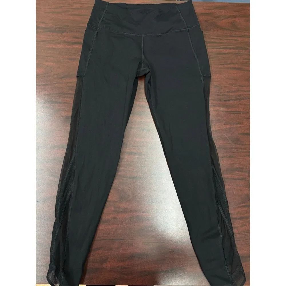 PINK Victoria’s Secret Sport Knockout Black Leggings with Mesh Size Medium